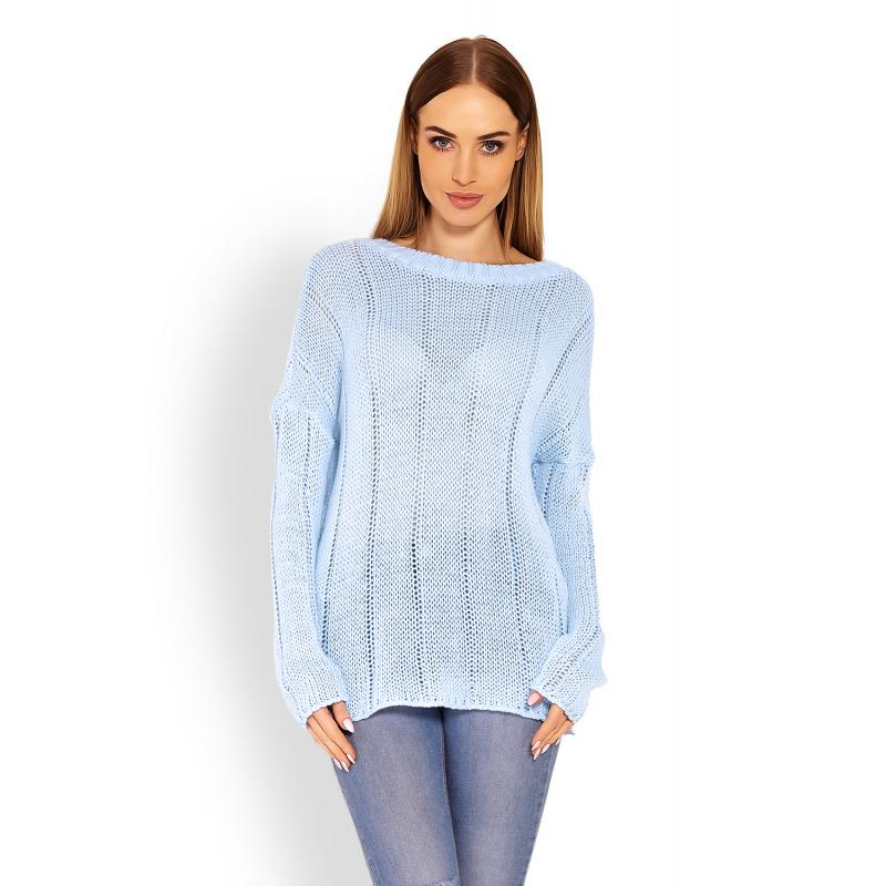 E-shop Svetlo modrý ľahký sveter s výstrihom na chrbte pre dámy