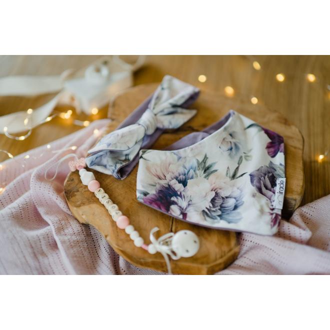 Set bielo-fialovej čelenky a šatky s kvetinovým motívom