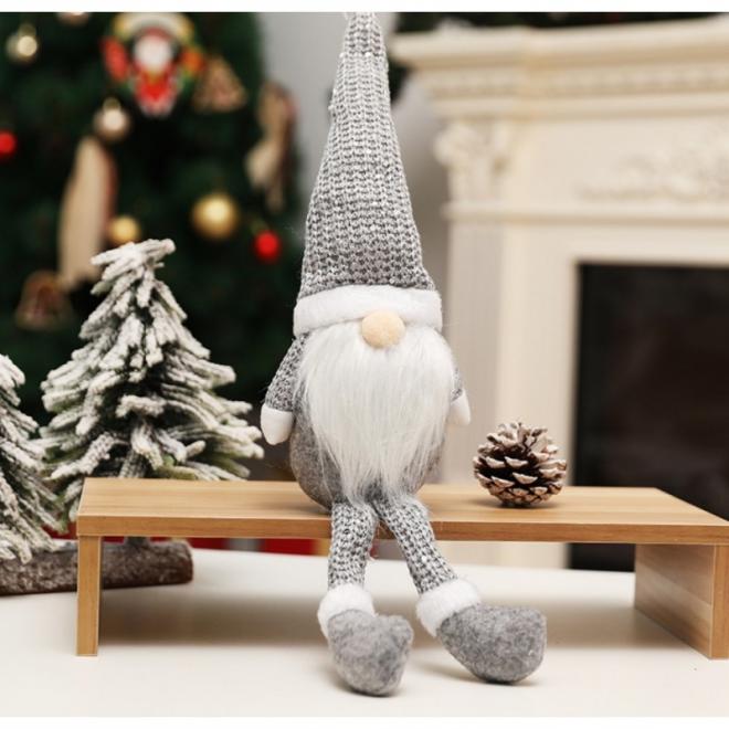 Vianočný sediaci škriatok v sivej farbe