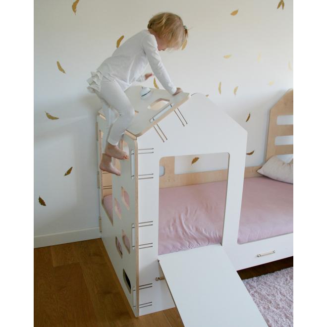 Detská drevená posteľ na spanie aj zábavu