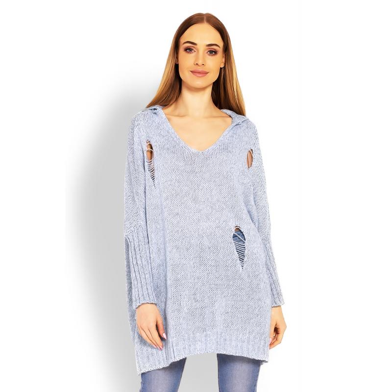 E-shop Modrý oversize sveter s kapucňou a dekoratívnymi dierami pre dámy