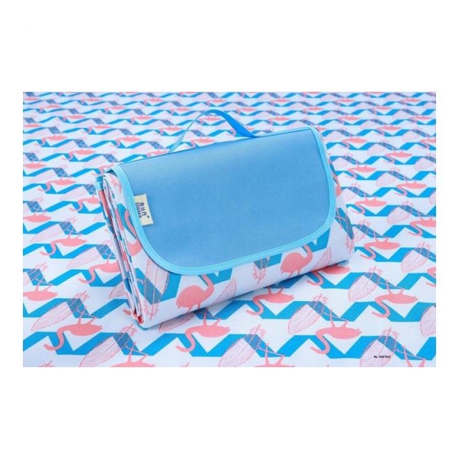 Modrá plážová podložka s plameniakmi