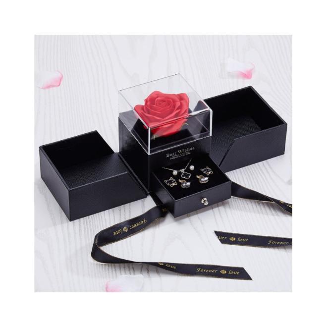Čierna valentínska krabička na šperky