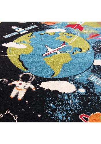 Farebný koberec s motívom Vesmír