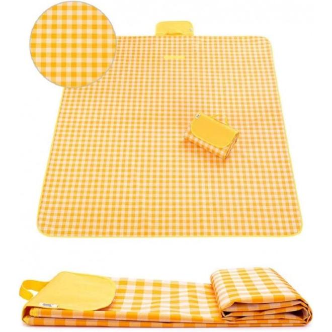 Žlto-biela kockovaná podložka na piknik