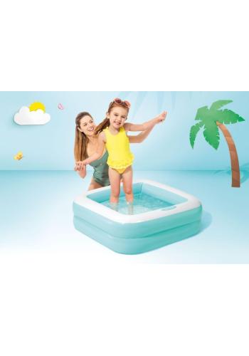 Detský bazén v modrej farbe