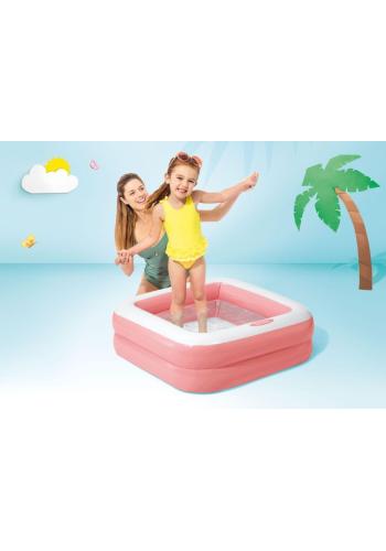Ružový bazén pre deti