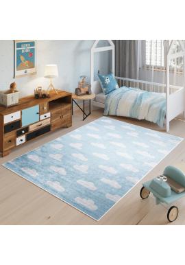 Modrý koberec s mráčikmi pre deti