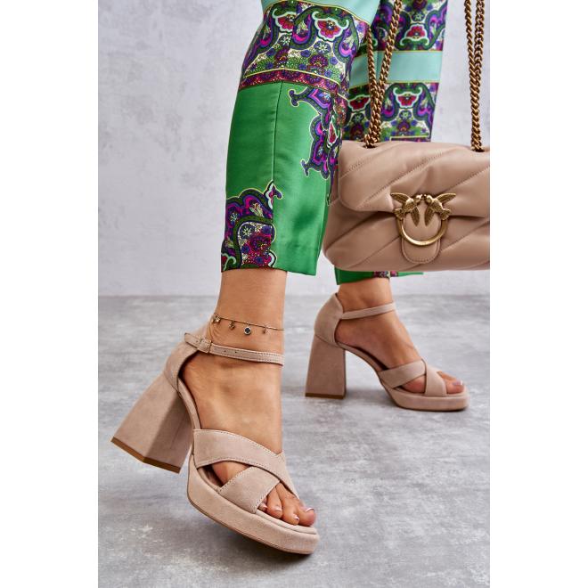E-shop Béžové semišové sandále na podpätku