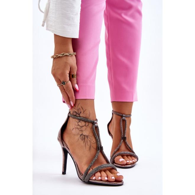 E-shop Dámske sandále na podpätku s kamienkami