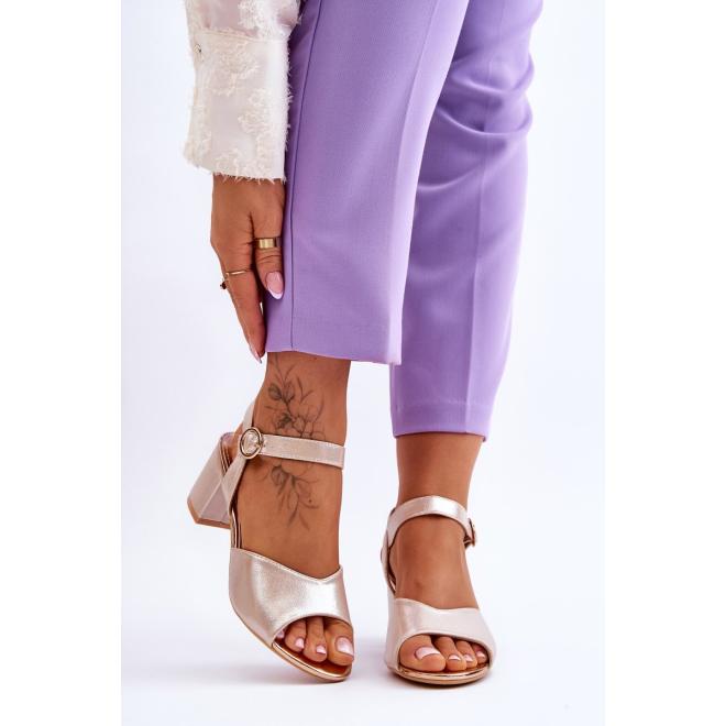 E-shop Zlaté dámske sandále na podpätku