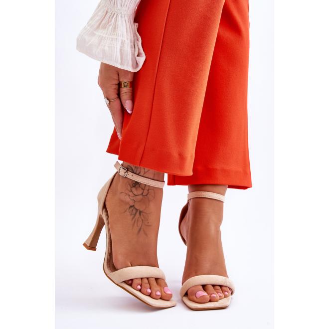E-shop Dámske béžové sandále na podpätku