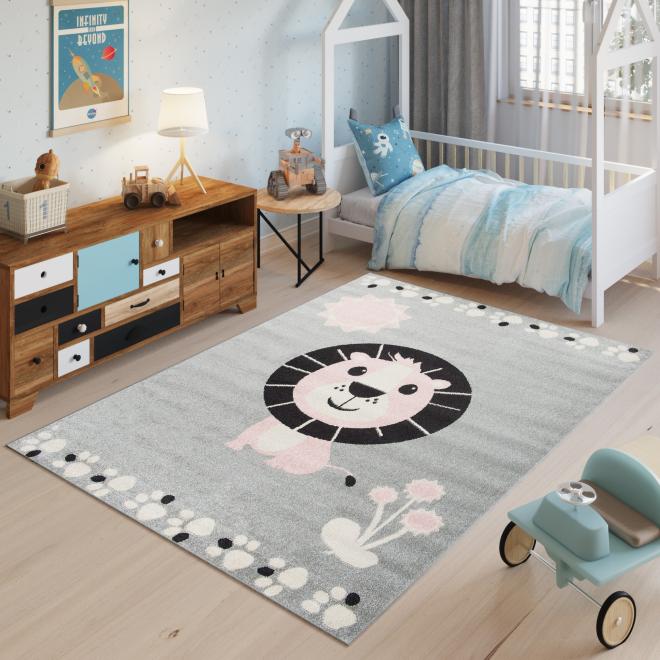 E-shop Svetlo-sivý detský koberec s levom