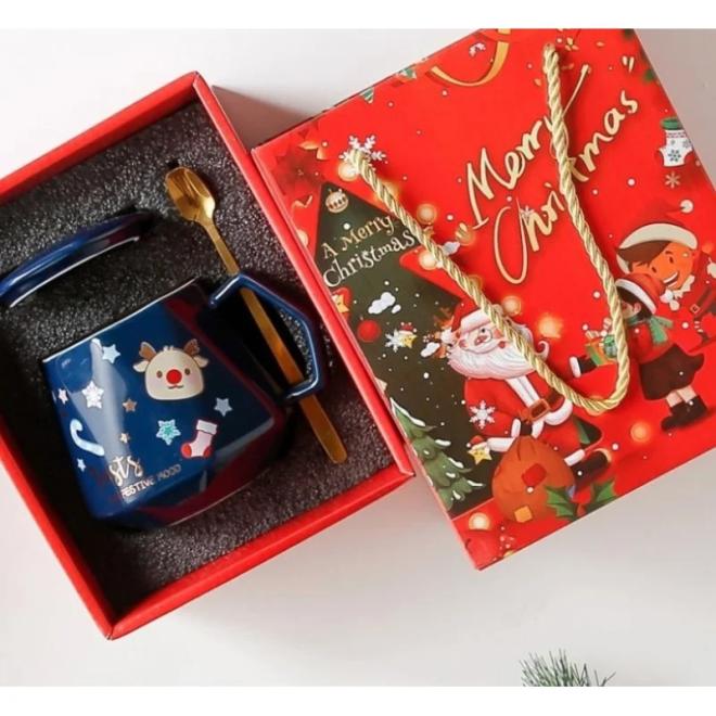 E-shop Keramický modrý hrnček s vianočným motívom