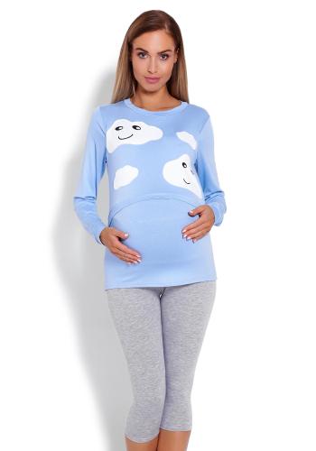 Materské modré pyžamo s legínami so zvýšeným pásom a kŕmnym panelom - mraky v akcii