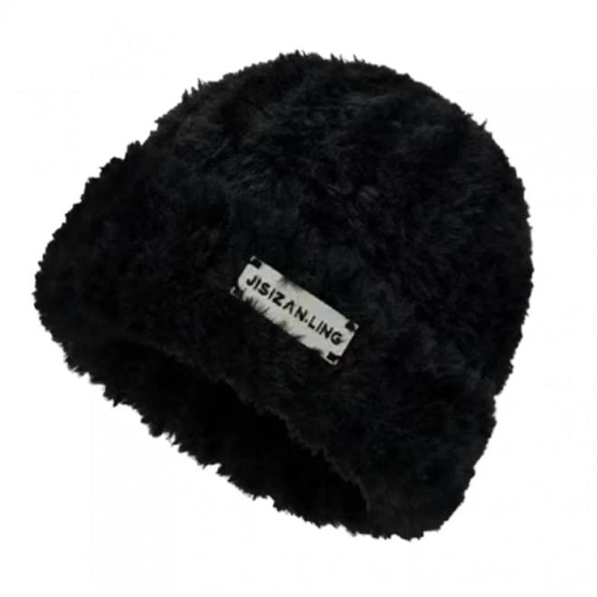 E-shop Dámska čierna čiapka na zimu