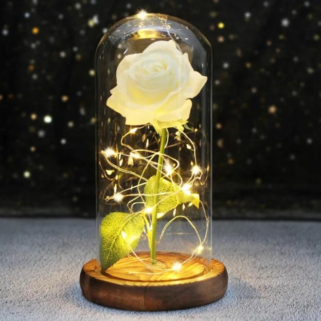 Večná biela krištáľová ruža pod sklenenou kupolou