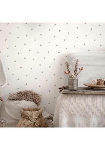 Biela tapeta s trojuholníkmi