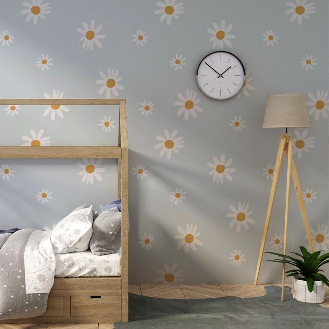 Modrá tapeta na stenu s motívom sedmokrásky