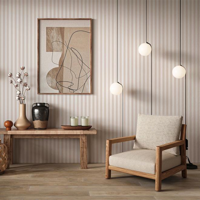 Tapeta na stenu s béžovými pásikmi