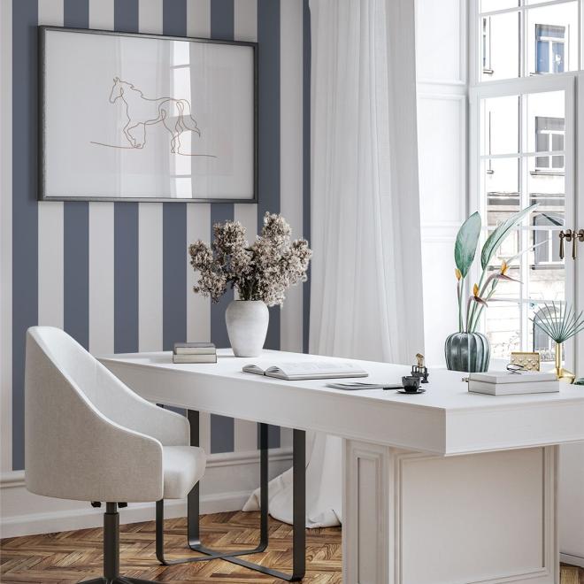 Ružovo-biela pruhovaná tapeta