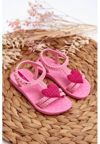 Dievčenské ružové sandále so srdiečkom