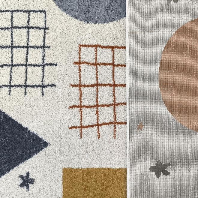 Detský farebný koberec s geometrickými vzormi