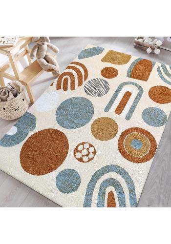 Farebný detský koberec s geometrickými vzormi