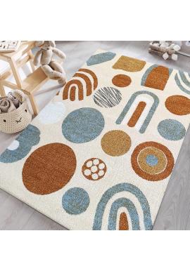 Farebný detský koberec s geometrickými vzormi
