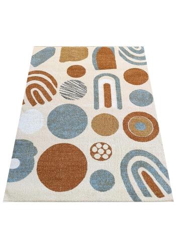 Farebný detský koberec s geometrickými vzormi