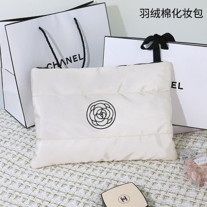 Veľká biela kozmetická taška