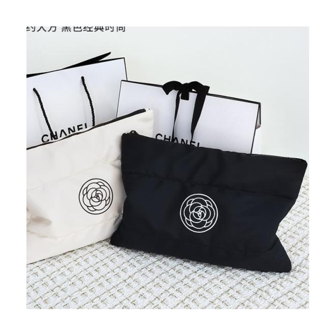 Čierna veľká kozmetická taška