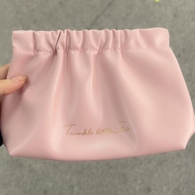 Ružová kožená kozmetická taška - M