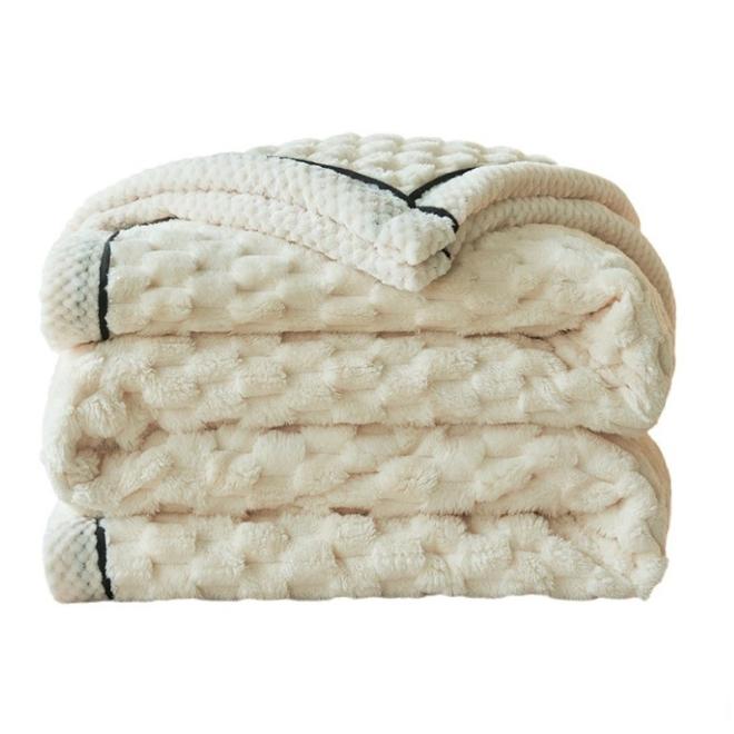 Mäkká plyšová deka krémovej farby - 180x200 cm