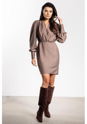 Dámske tmavobéžové šaty s véčkovým výstrihom