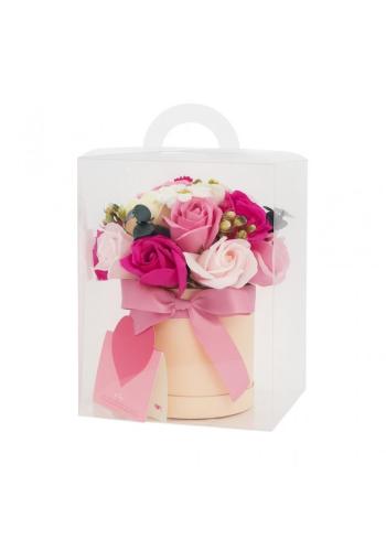 Kytica voňavých mydlových kvetov v krabičke