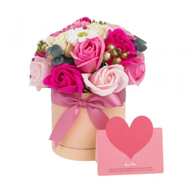 Kytica voňavých mydlových kvetov v krabičke