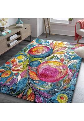Detský koberec s farebným dizajnom