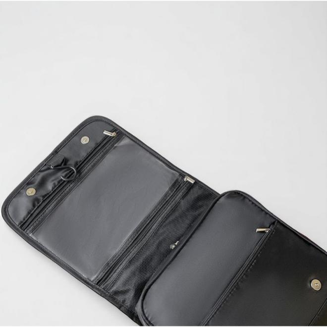 Skladacia čierna kozmetická taška