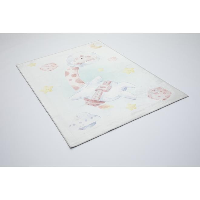 Detský koberec so žirafou vo vesmíre