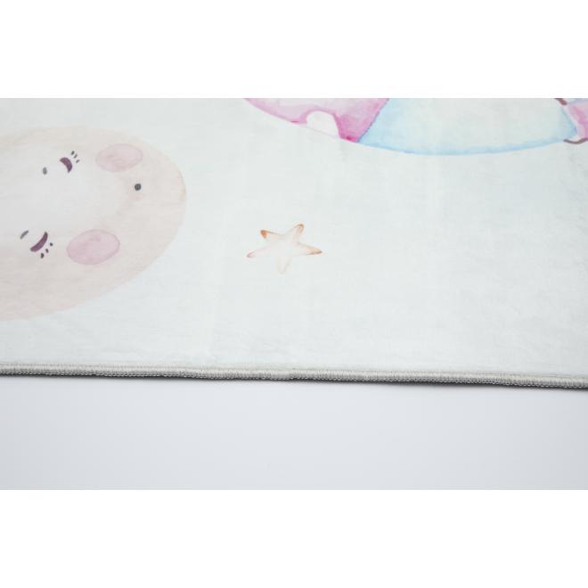 Detský koberec so zajacom v lietajúcom balóne