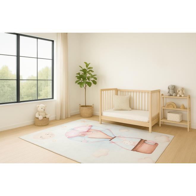 Detský koberec so zajacom v lietajúcom balóne