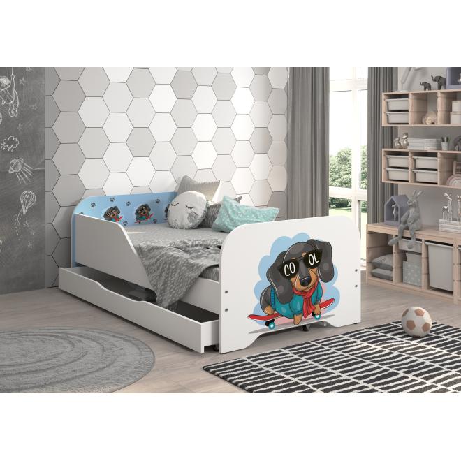 Detská posteľ MIKI - 140x70 JAZVEČÍK NA SKATEBOARDE