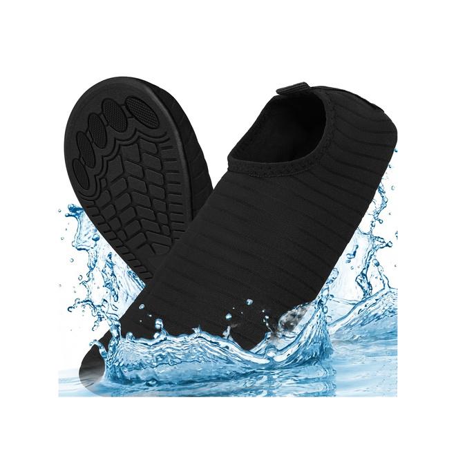 Čierne topánky do vody Trizand - veľkosť 40