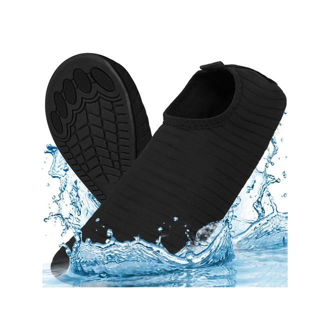 Čierne topánky do vody Trizand - veľkosť 39