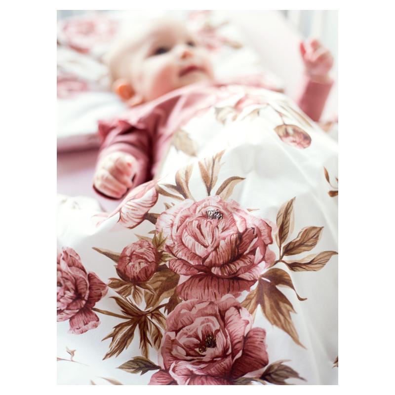Detská zamatová posteľná sada s motívom kvetov