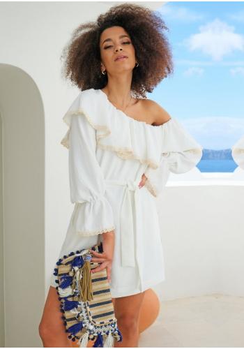 Smotanové krátke asymetrické šaty s dlhým rukávom, odhalenými ramenami a ozdobnou čipkou