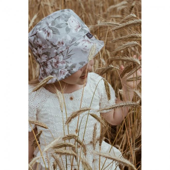 Detský bavlnený klobúk s motívom nočných kvetov