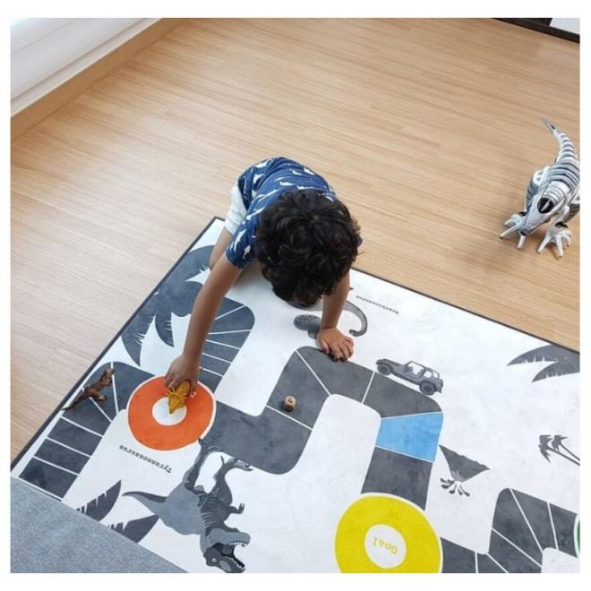 Detský koberec/podložka na hranie s motívom dinosaurov