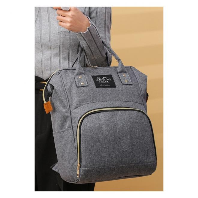 Funkčný ruksak pre mamičky a oteckov v sivej farbe